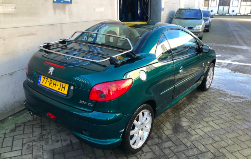 Peugeot 206 cc Roland Garros uit 2005