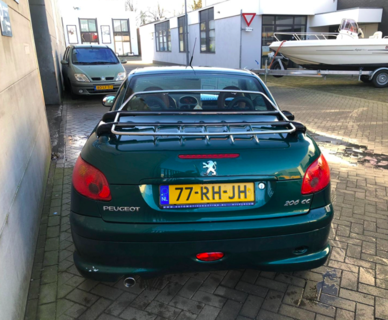 Peugeot 206 cc Roland Garros uit 2005