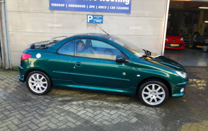 Peugeot 206 cc Roland Garros uit 2005