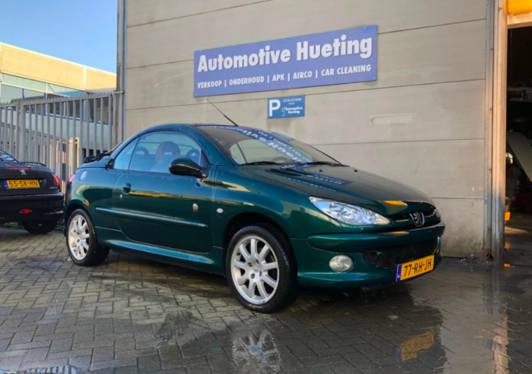 Peugeot 206 cc Roland Garros uit 2005