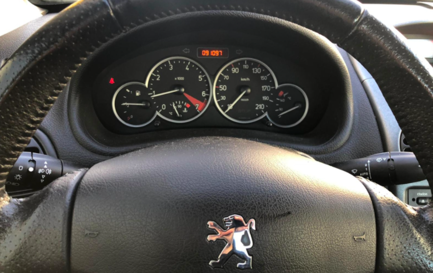 Peugeot 206 cc Roland Garros uit 2005