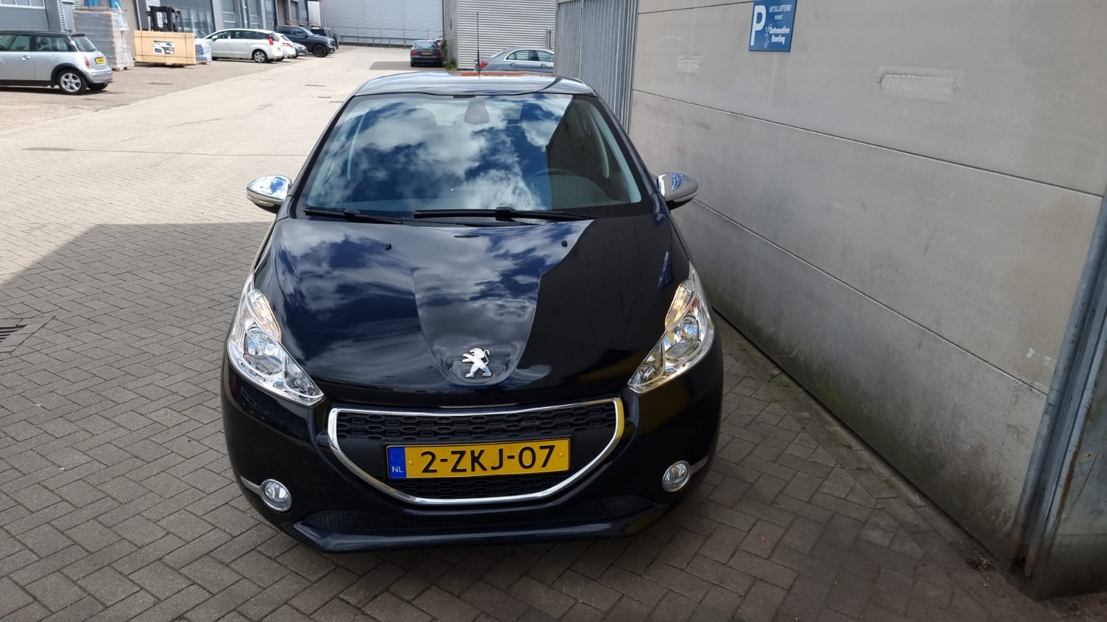 Peugeot 208