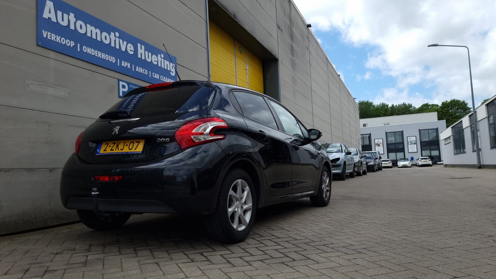 Peugeot 208
