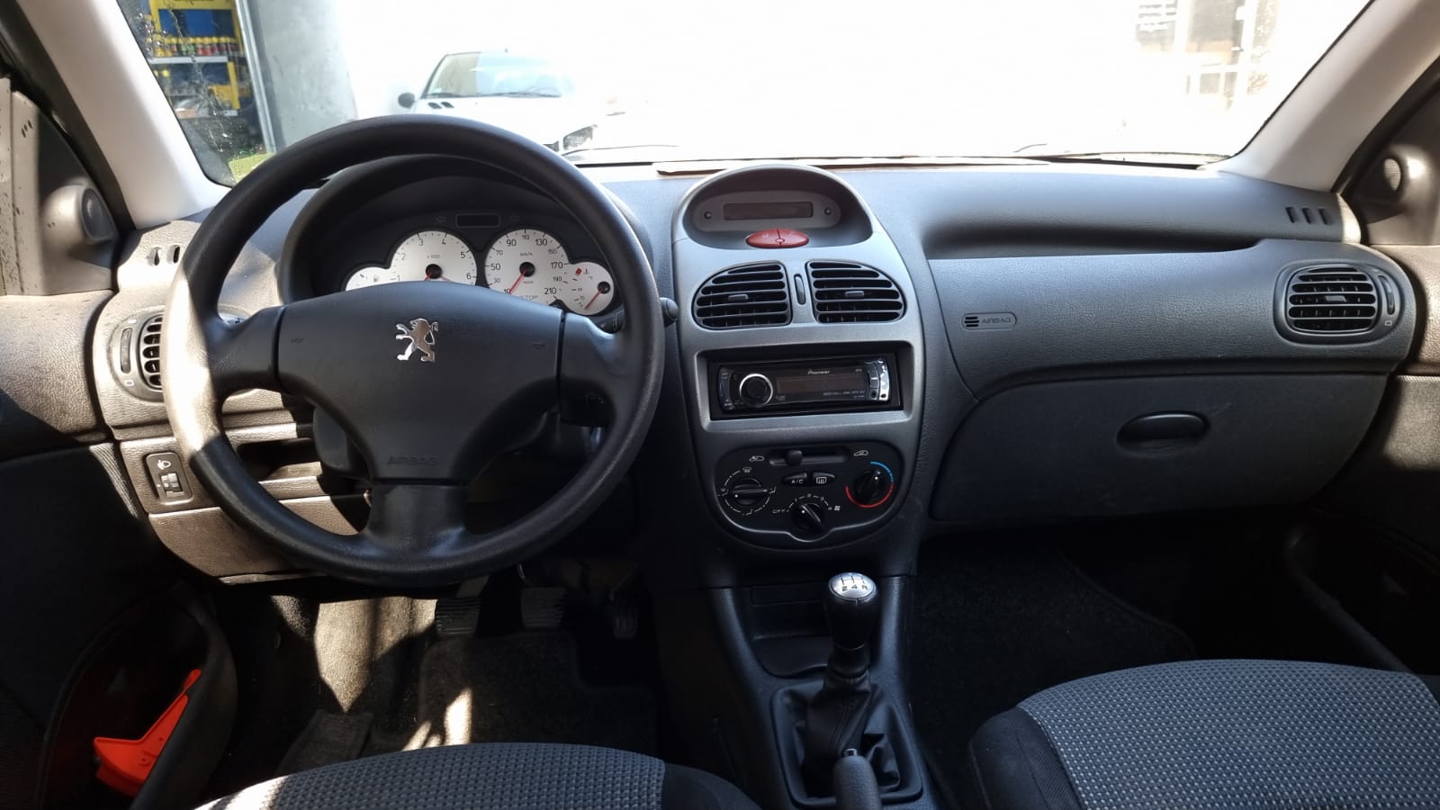 Peugeot 206