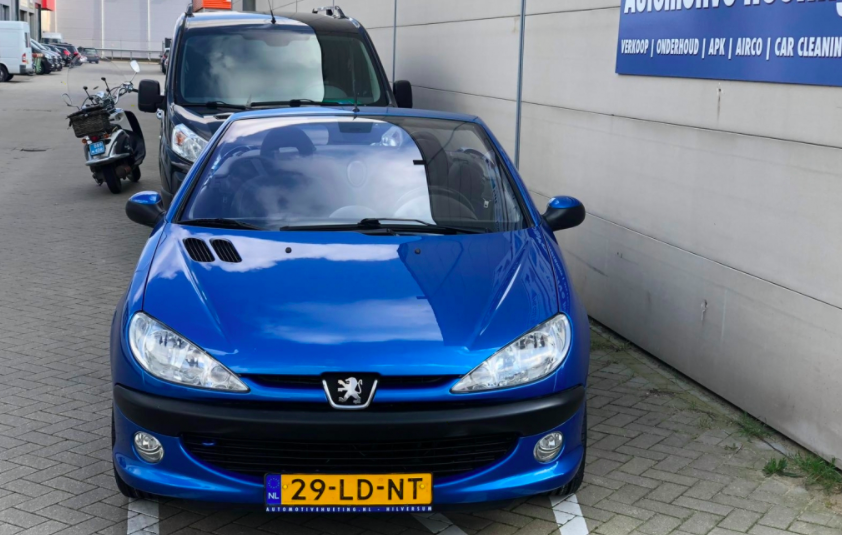 Peugeot 206 cc uit 2003