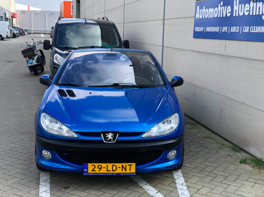 Peugeot 206 cc uit 2003
