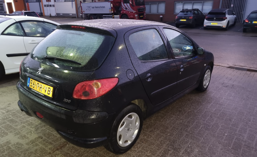 Peugeot 206