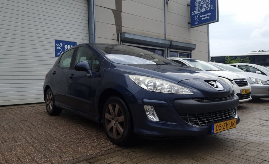 Peugeot 308 uit 2008