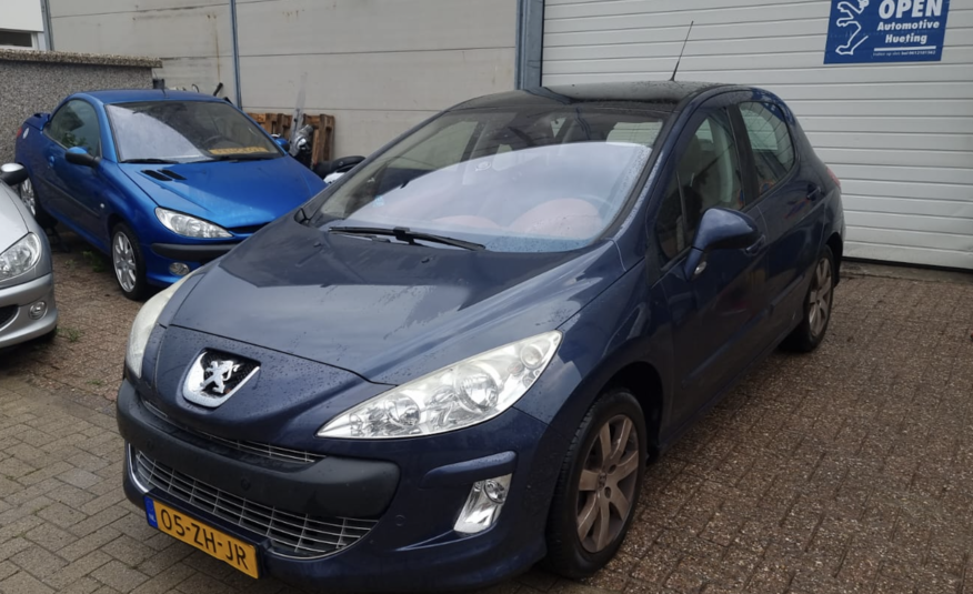 Peugeot 308 uit 2008