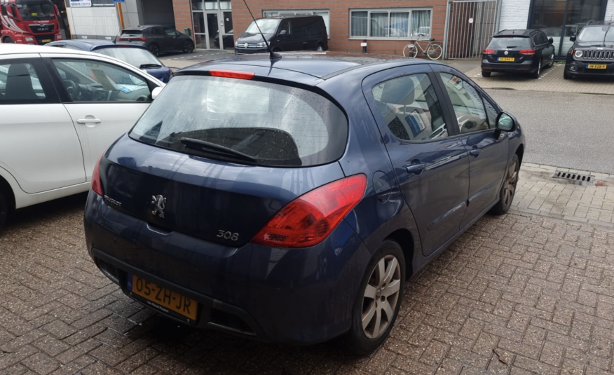 Peugeot 308 uit 2008