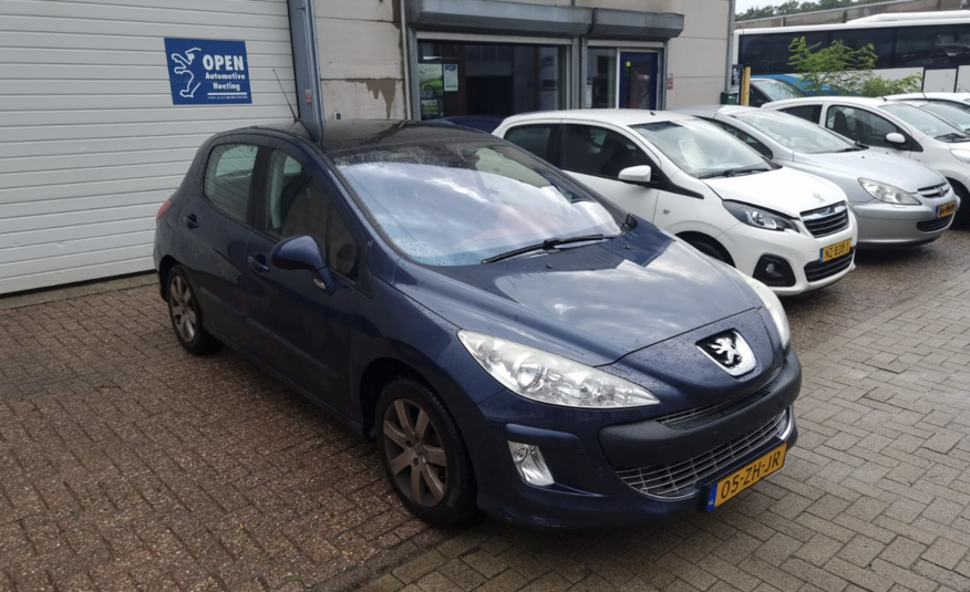 Peugeot 308 uit 2008