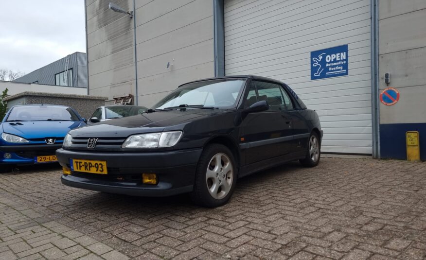 Peugeot 306 cabrio uit 1995