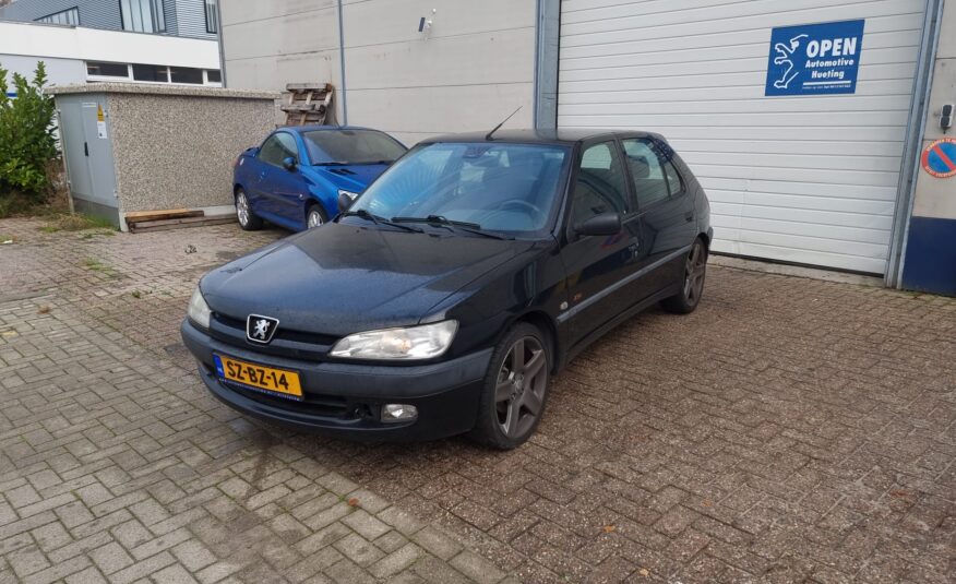 Peugeot 306xsi uit 1998