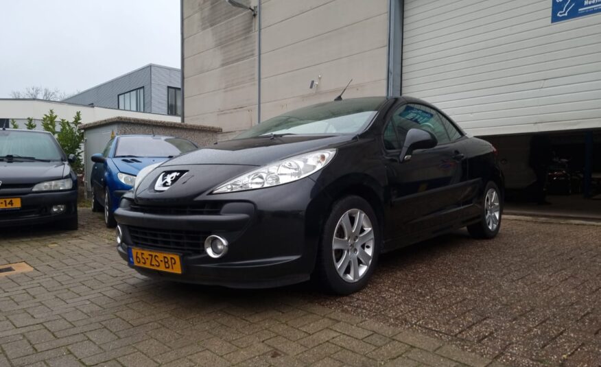 Peugeot 207cc uit 2008