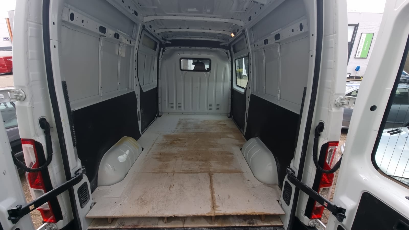 Opel Movano uit 11-2013