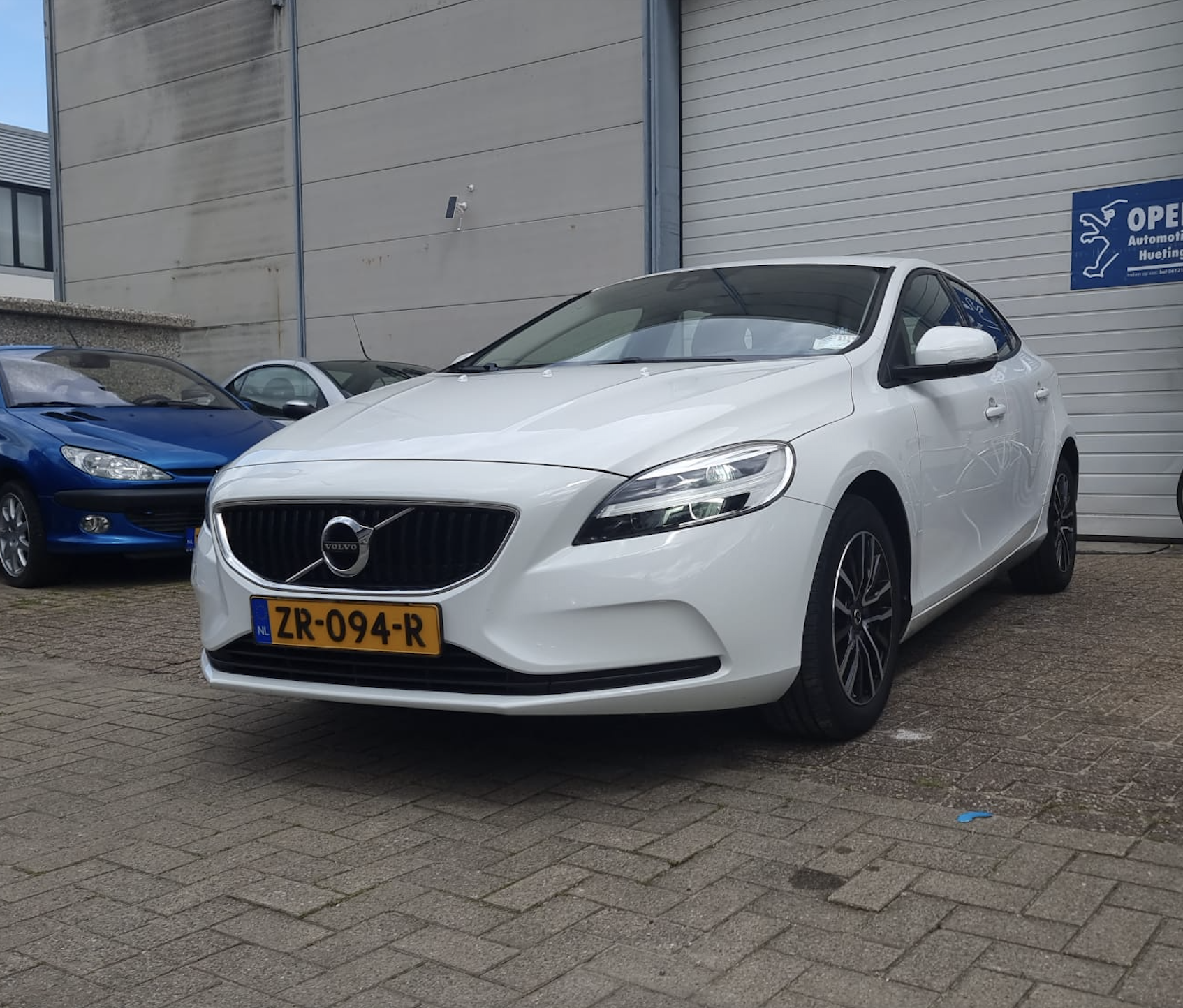 Volvo V40