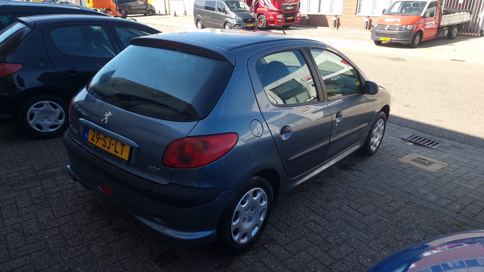Peugeot 206