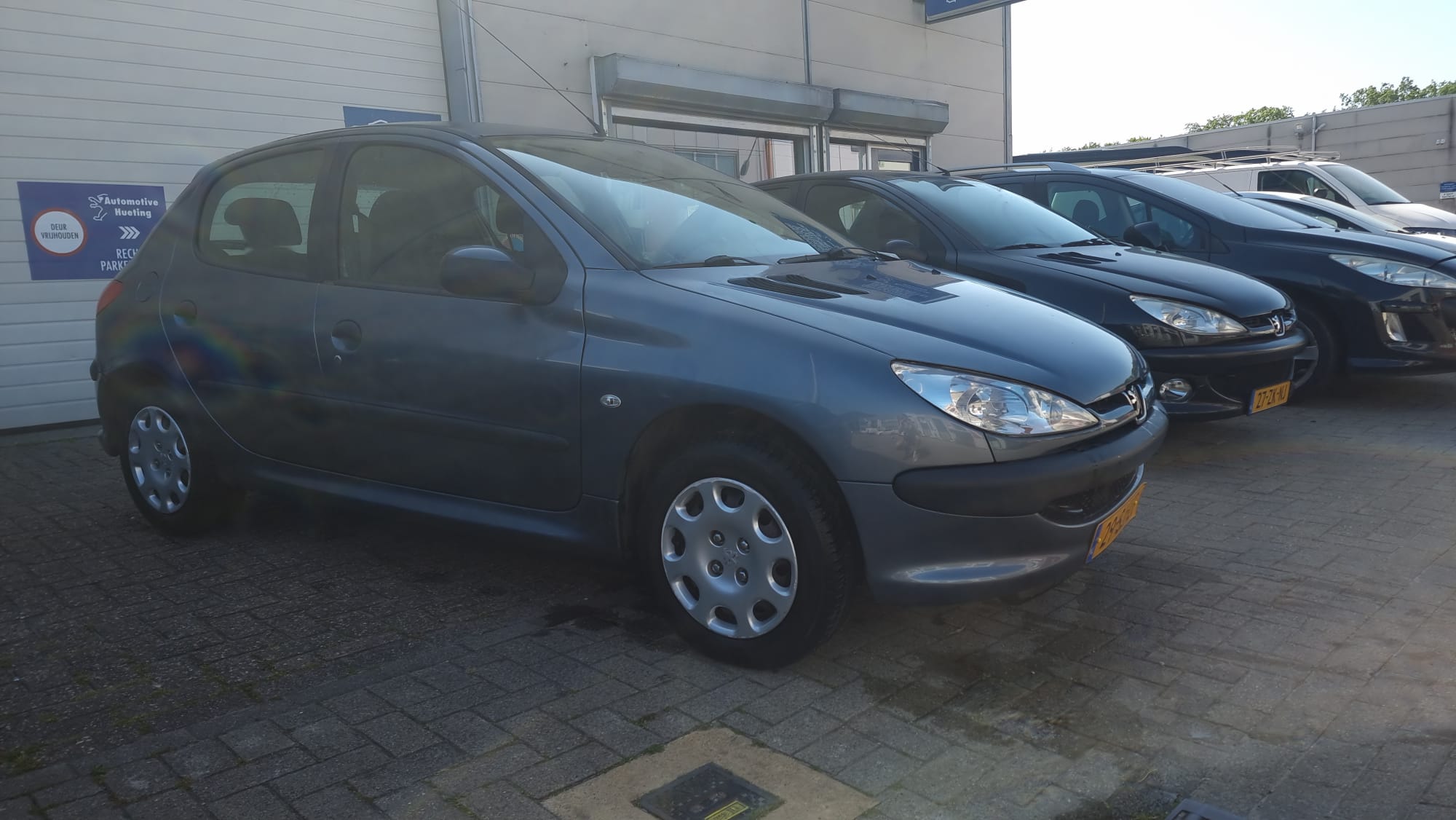 Peugeot 206