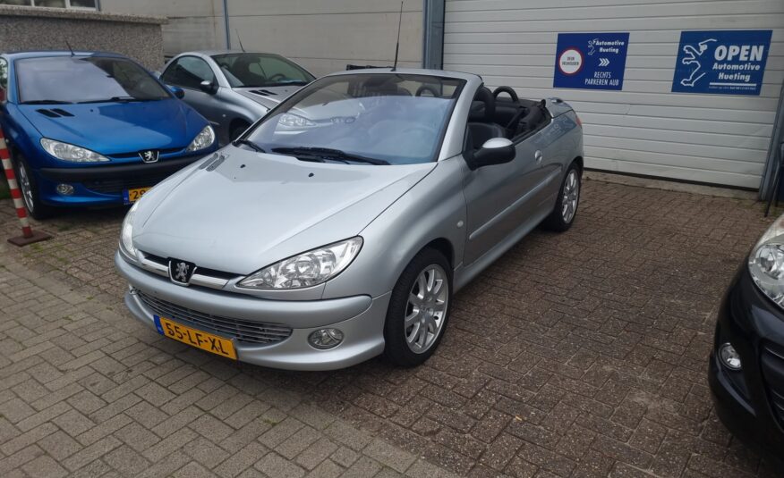 Peugeot 206 CC uit 2003