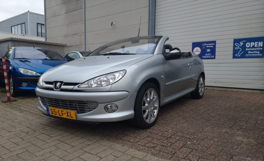 Peugeot 206 CC uit 2003