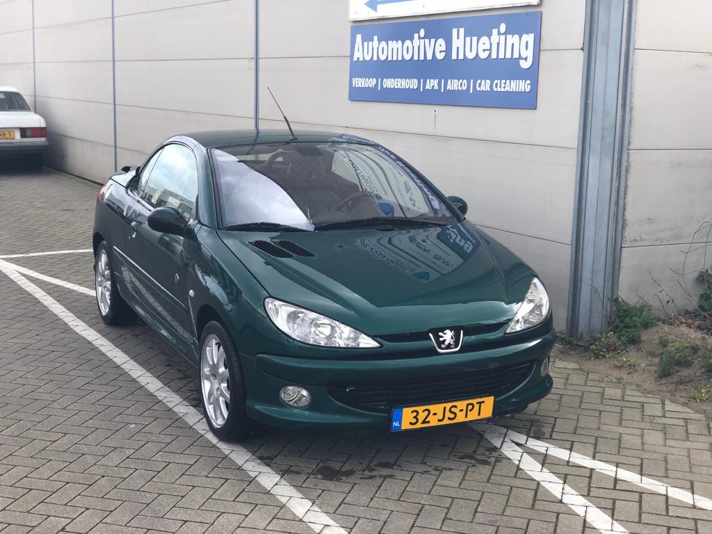 Peugeot 206 cabrio Roland Garros uit 2002