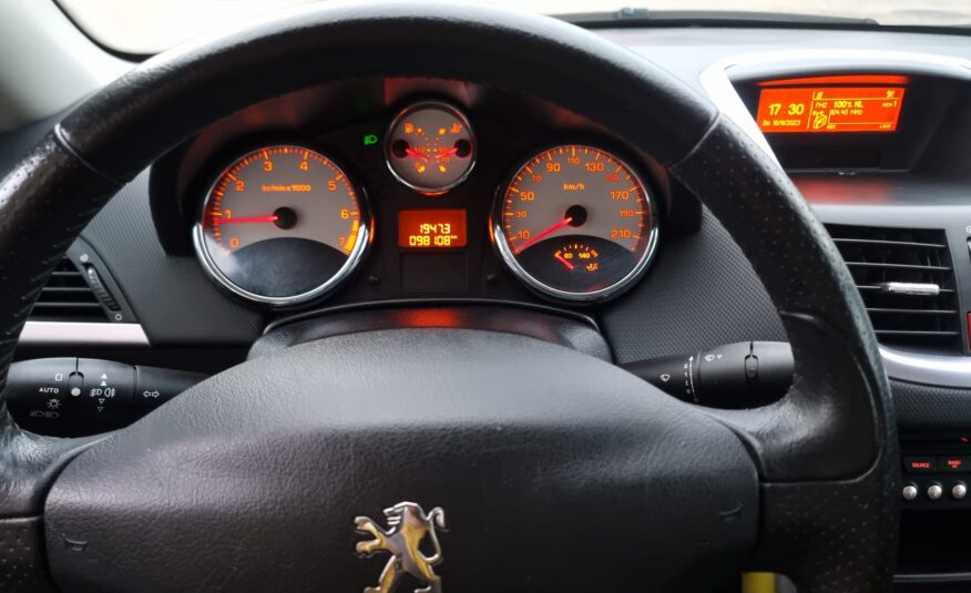 Peugeot 207 cc uit 2007