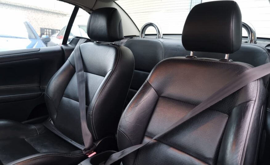 Peugeot 207 cc uit 2007