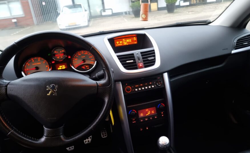Peugeot 207 cc uit 2007
