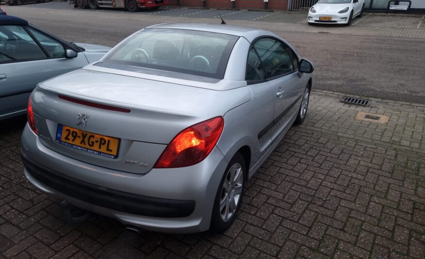 Peugeot 207 cc uit 2007