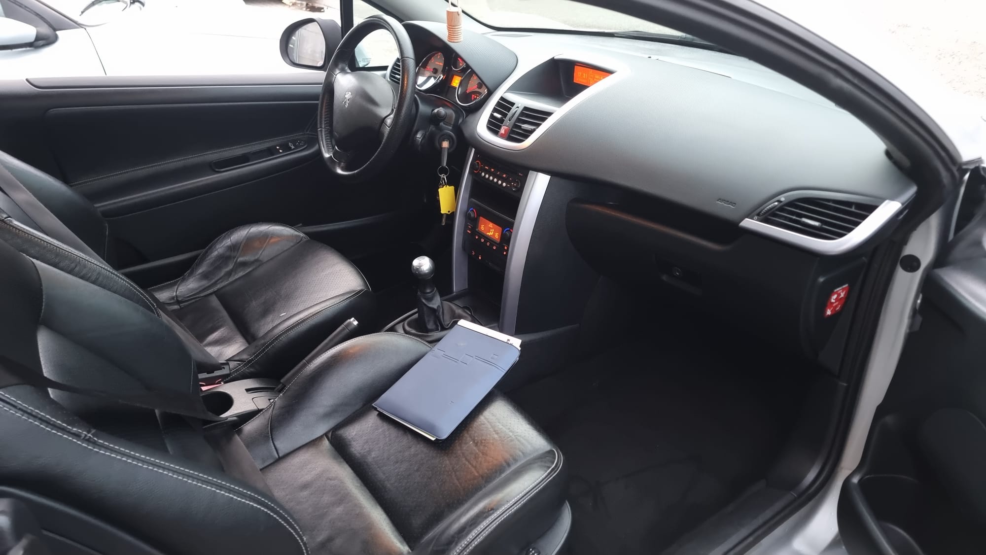 Peugeot 207 cc uit 2007