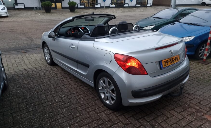Peugeot 207 cc uit 2007