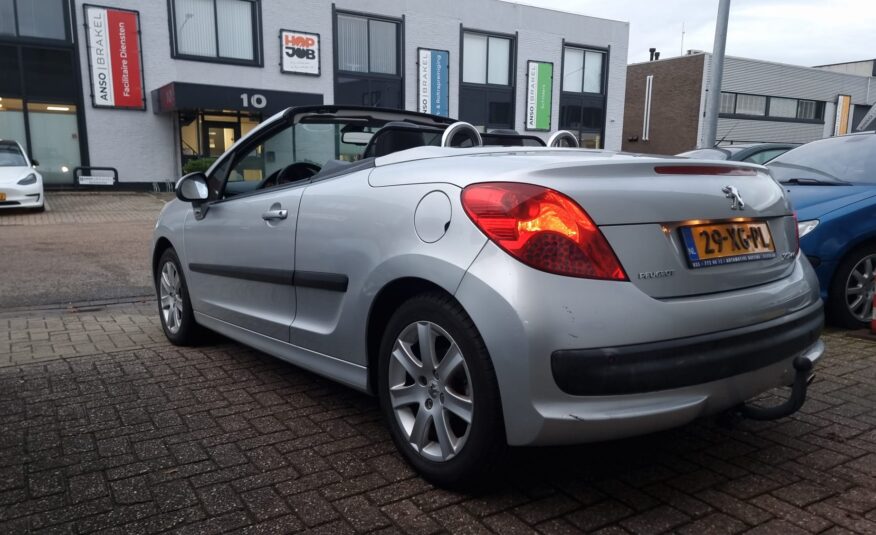 Peugeot 207 cc uit 2007