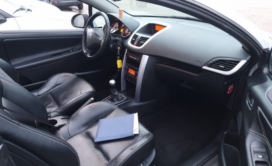 Peugeot 207 cc uit 2007