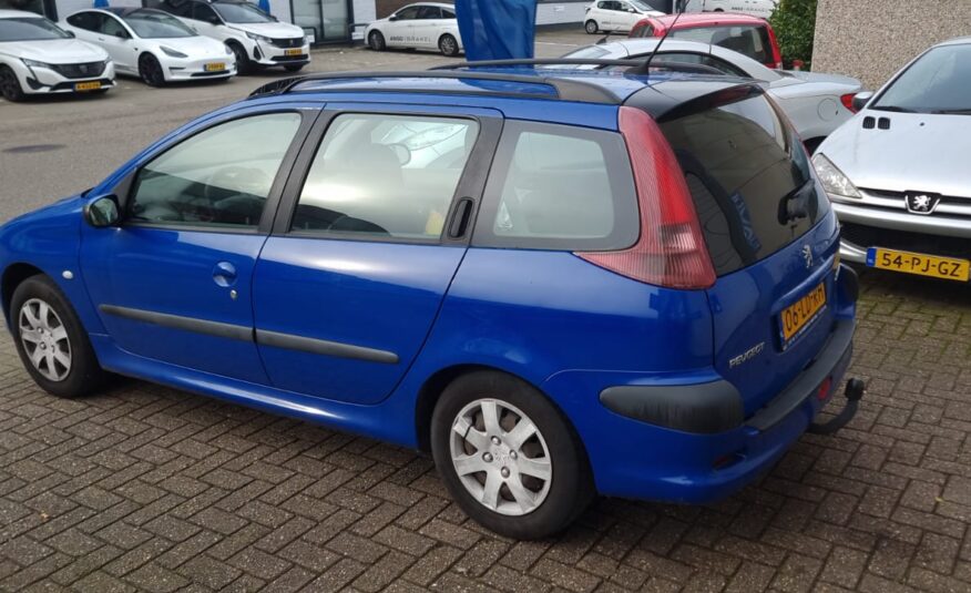 Peugeot 206sw uit 2002