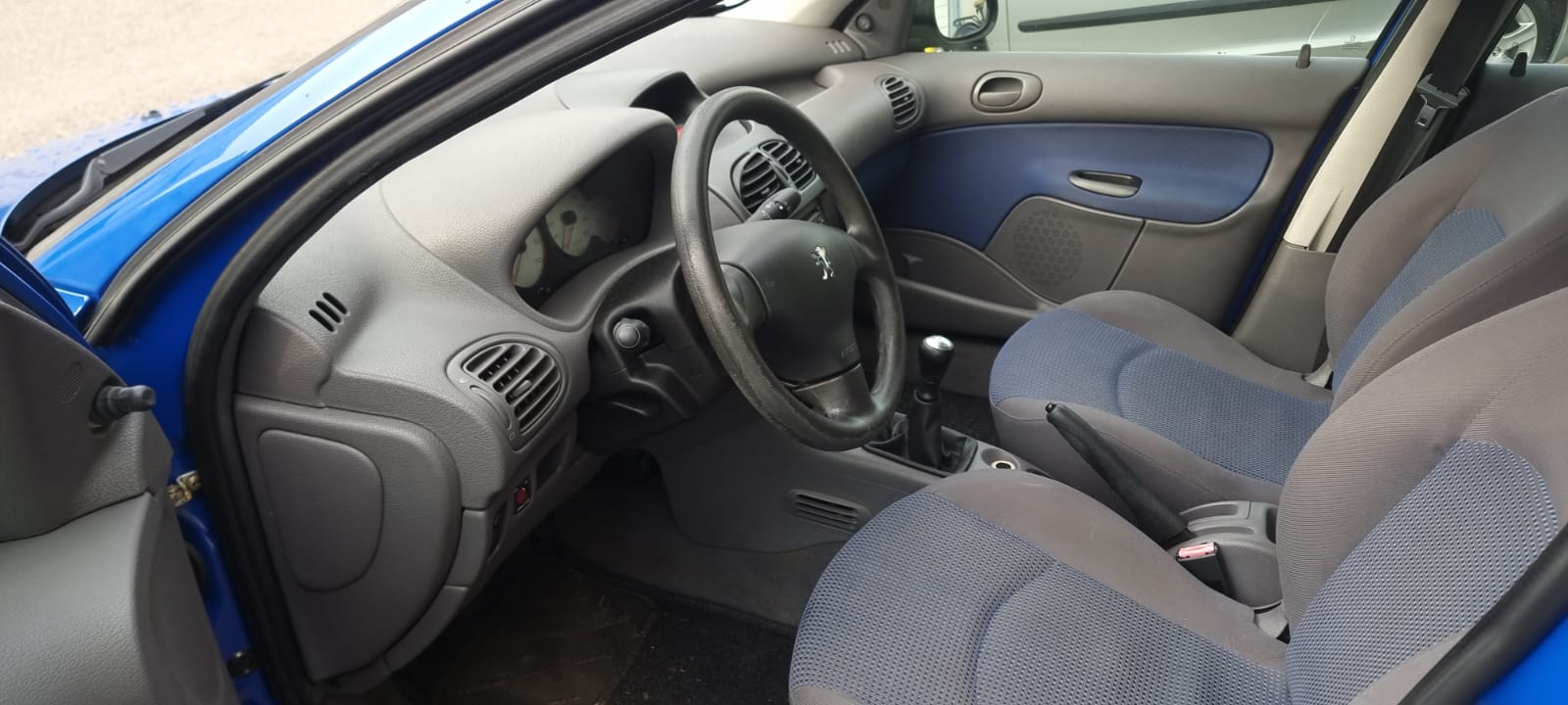 Peugeot 206sw uit 2002