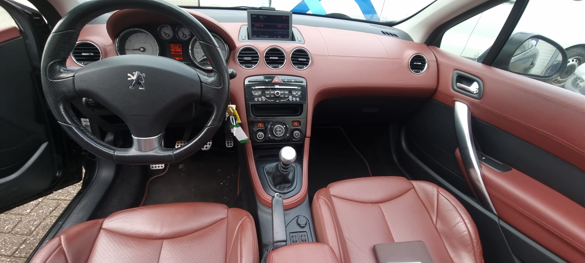 Peugeot 308 cabrio uit 2011