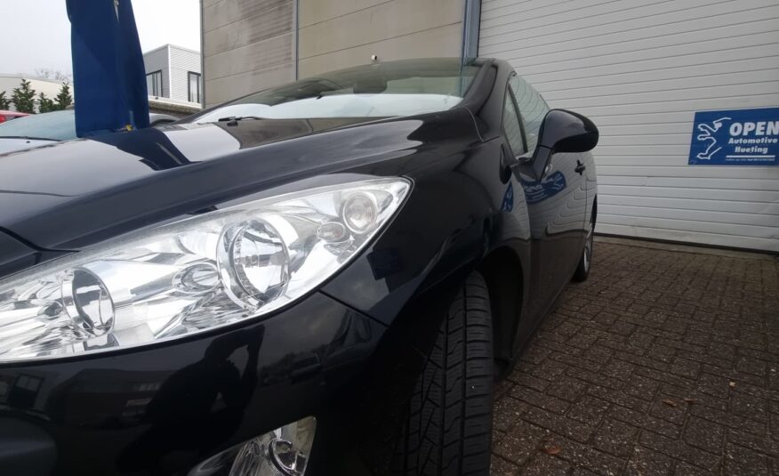 Peugeot 308 cabrio uit 2011