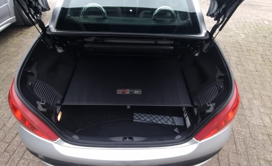 Peugeot 206 CC Roland Garros uit 2005