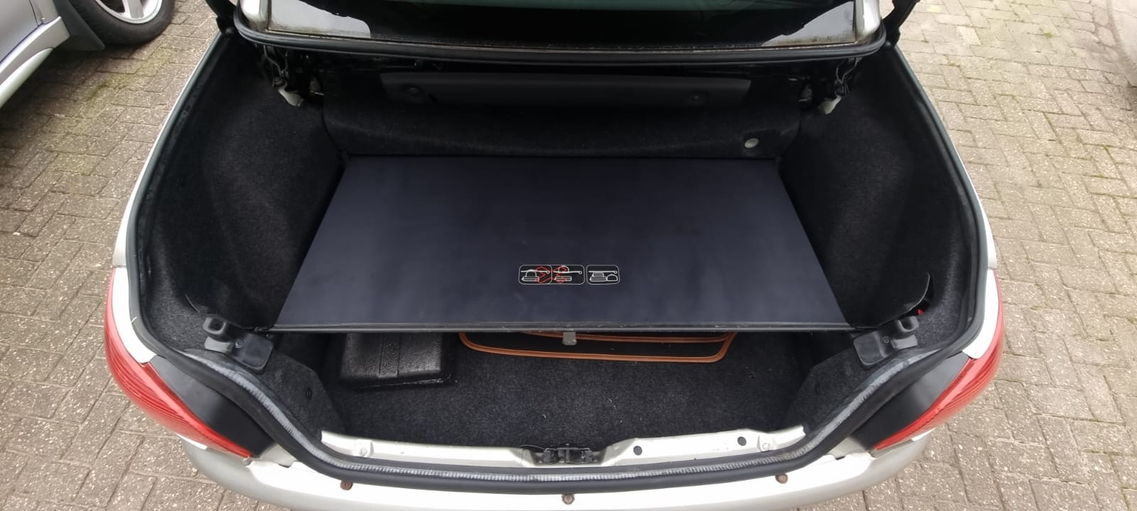 Peugeot 206 CC Roland Garros uit 2005