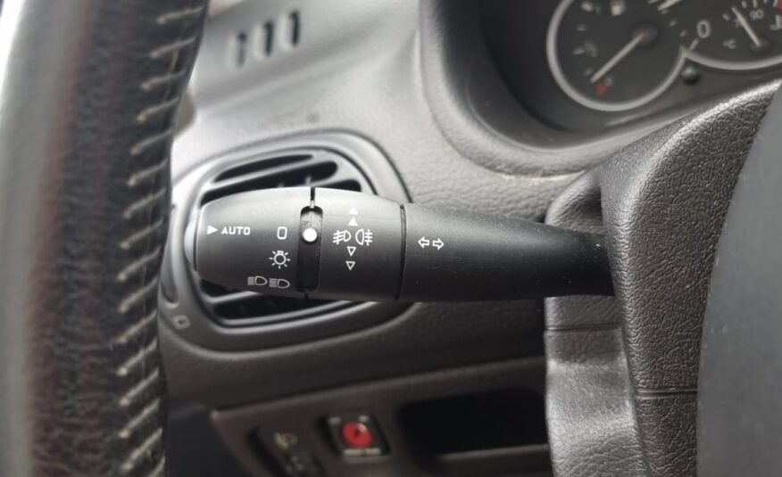 Peugeot 206 CC Roland Garros uit 2005