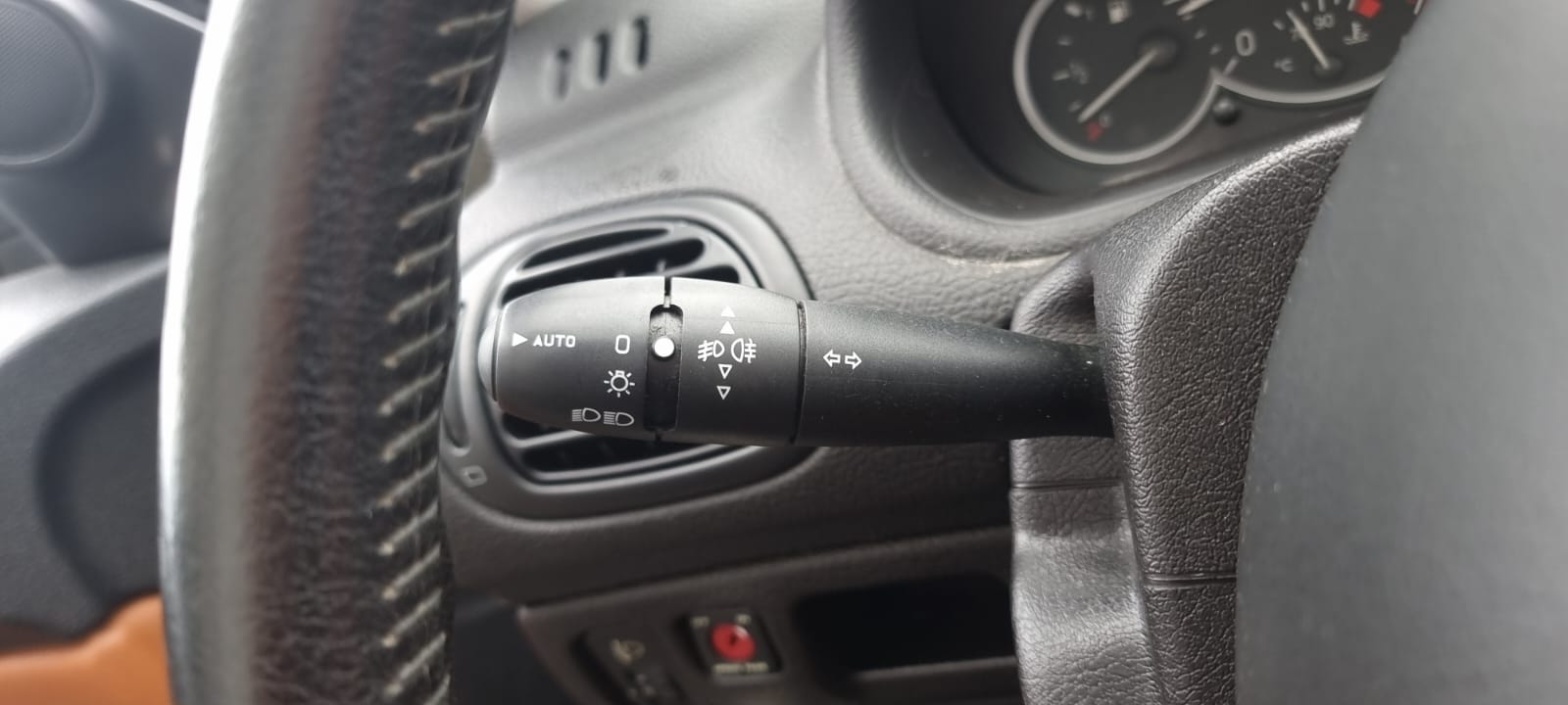 Peugeot 206 CC Roland Garros uit 2005