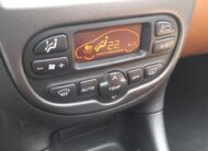 Peugeot 206 CC Roland Garros uit 2005