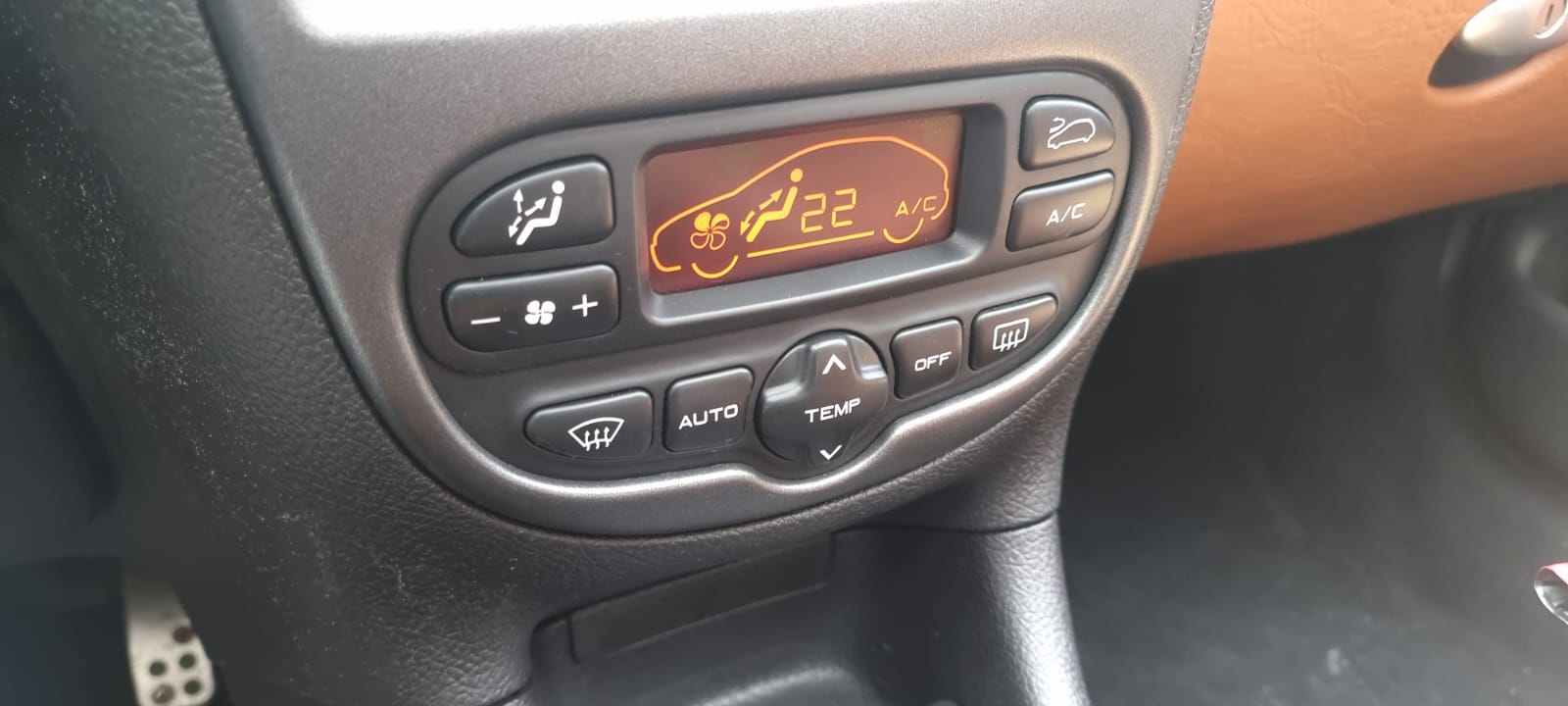 Peugeot 206 CC Roland Garros uit 2005