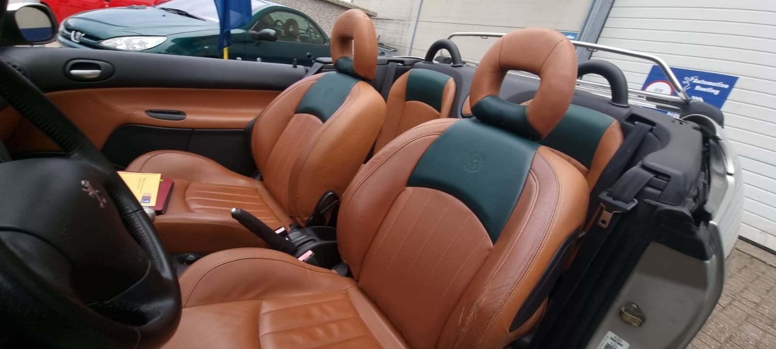 Peugeot 206 CC Roland Garros uit 2005