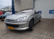 Peugeot 206 CC Roland Garros uit 2005