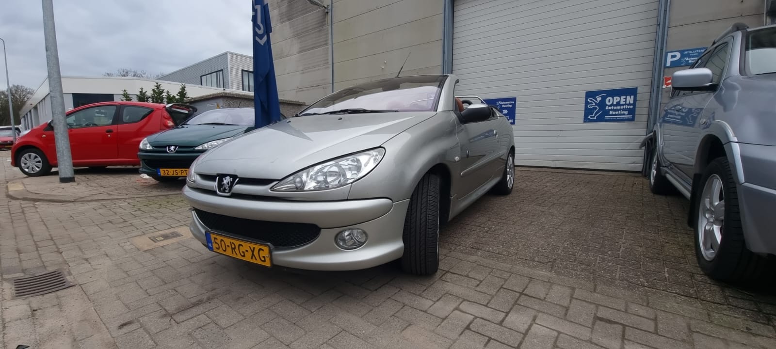 Peugeot 206 CC Roland Garros uit 2005