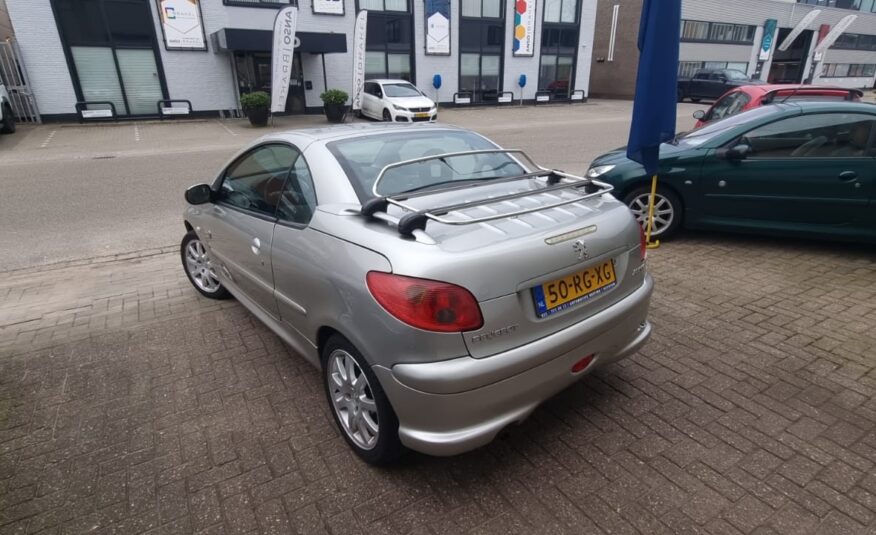 Peugeot 206 CC Roland Garros uit 2005