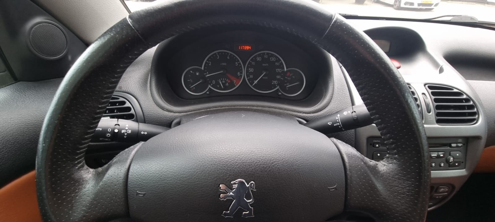 Peugeot 206 CC Roland Garros uit 2005