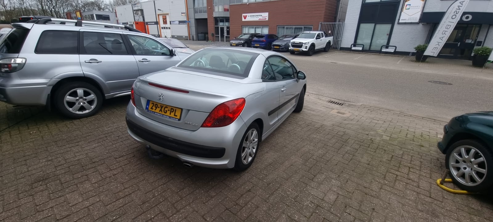 Peugeot 207 CC uit 2007