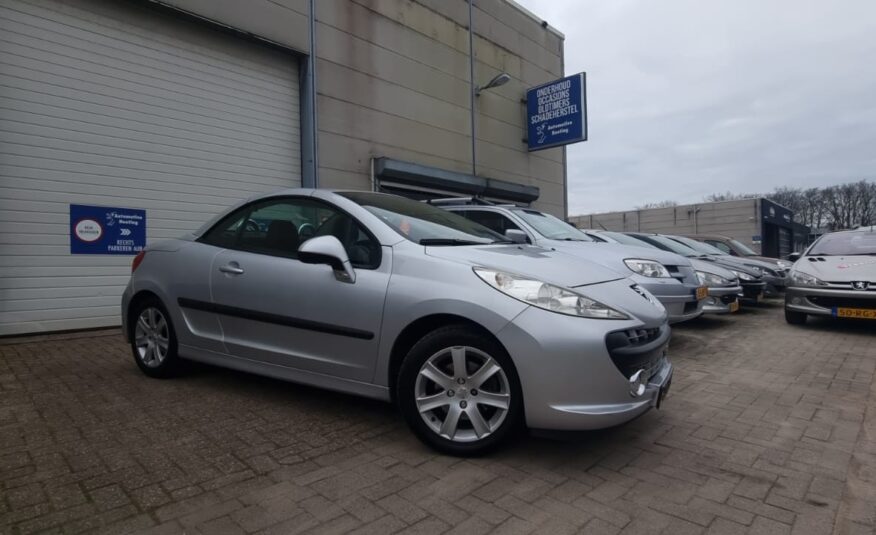 Peugeot 207 CC uit 2007